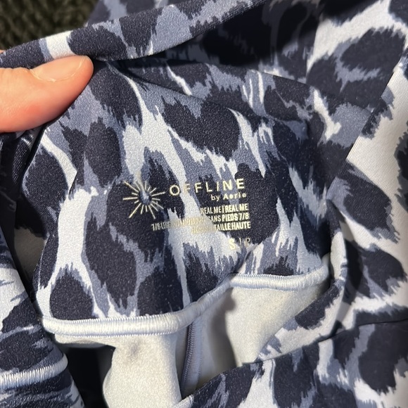 OFFLINE by Aerie Blue Cheetah Crossover High Waisted Leggings - Picture 4 of 4